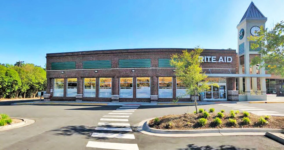 More Photos Of 1200-1218 Raleigh Rd, Chapel Hill General Retail For Lease