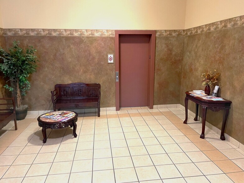 More Photos Of 524 Cleveland Blvd, Caldwell Office For Lease