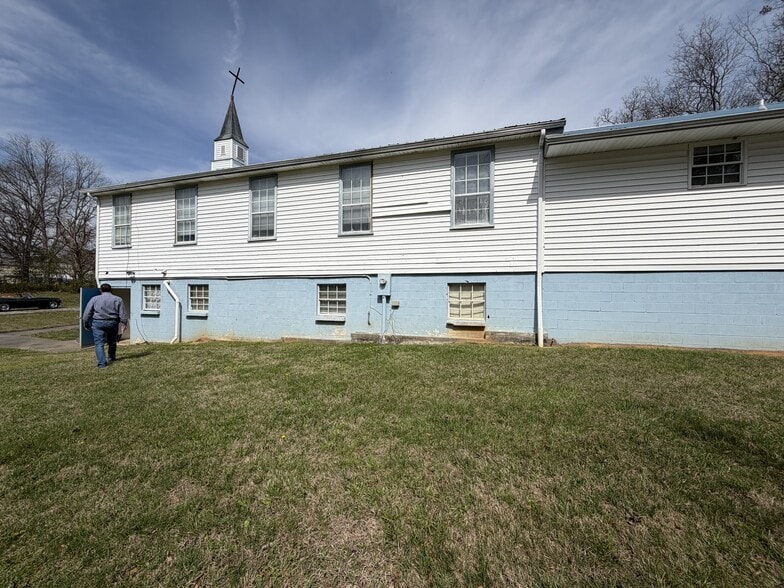More Photos Of 2940 Calderwood Hwy, Maryville Religious Facility For Sale