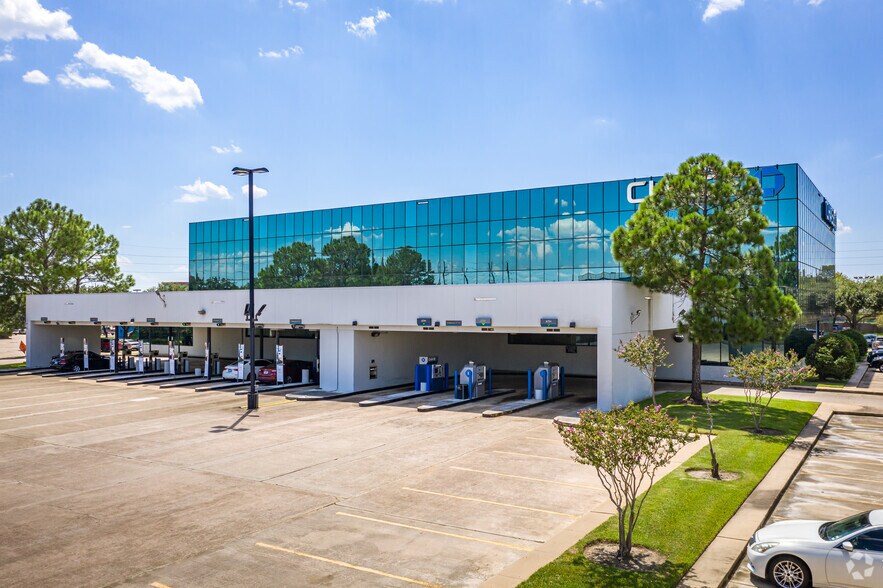 More Photos Of 4600 Highway 6 N, Houston Office For Lease