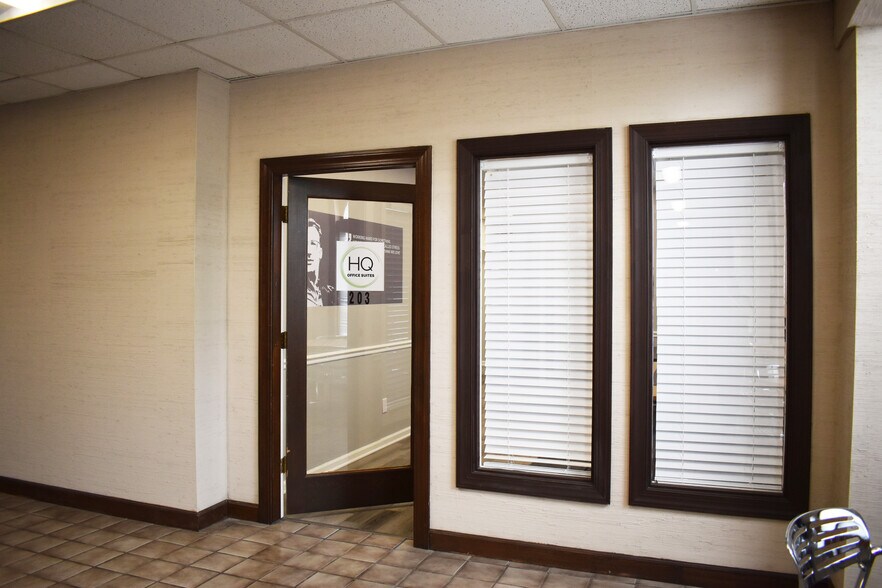 More Photos Of 511 Shepherd St, Winston-Salem Office For Lease