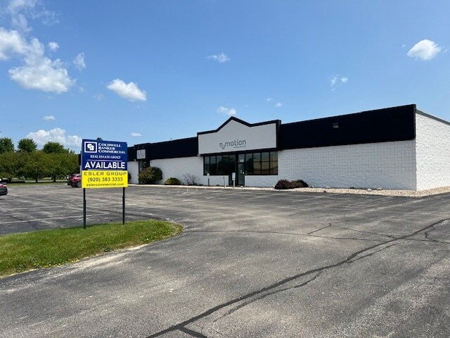 More Photos Of 920 N Westhill Blvd, Appleton Freestanding For Lease