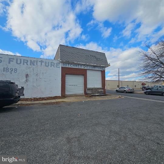 More Photos Of 138 W Broadway, Salem Storefront Retail Office For Sale