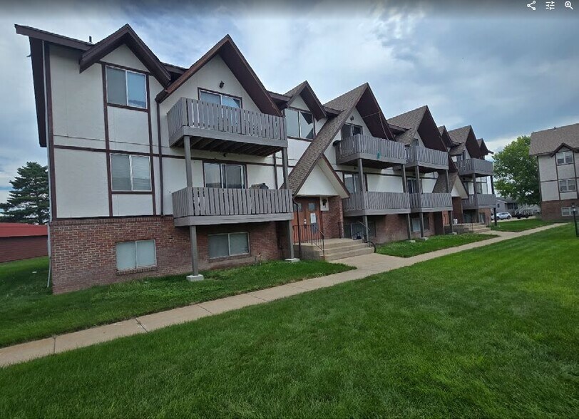 More Photos Of 1612 E D St, North Platte Apartments For Sale