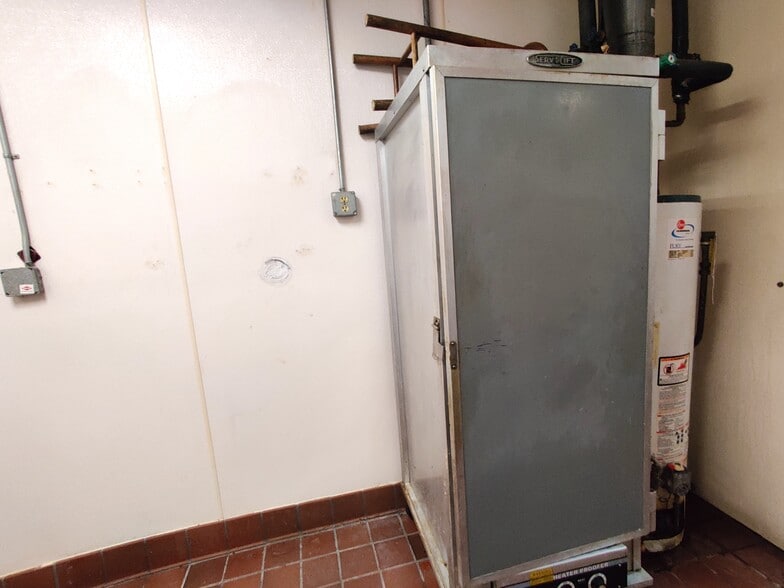 More Photos Of 17721 NW 27th Ave, Miami Gardens Restaurant For Lease