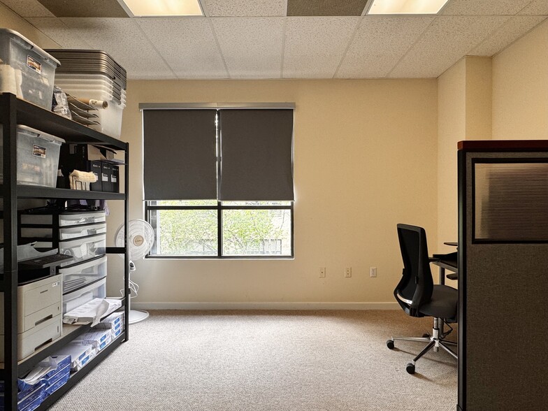 More Photos Of 669 Berkmar Ct, Charlottesville Office For Sale