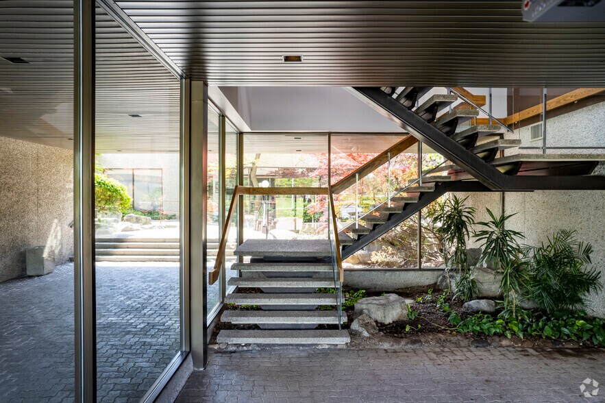 More Photos Of 5000 Dufferin St, Toronto Light Distribution For Lease