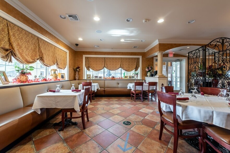 More Photos Of 376 River Rd, Shelton Restaurant For Sale