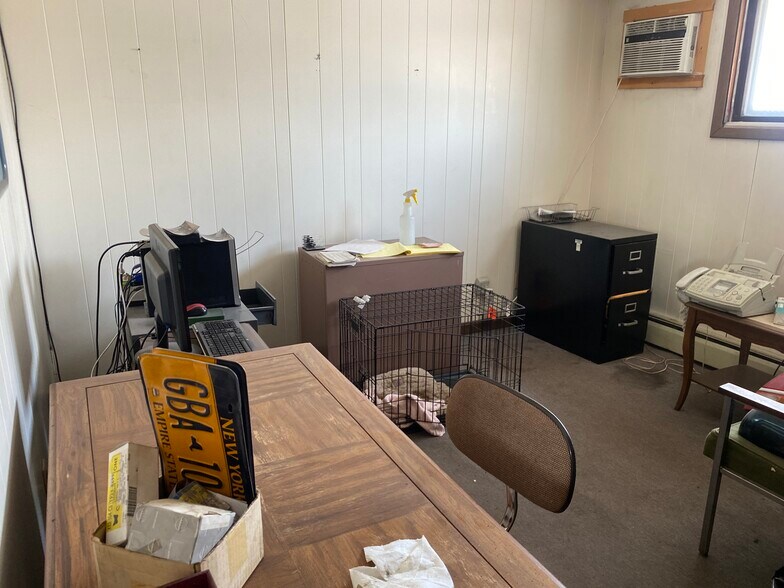 More Photos Of 840 Cayuga Creek Rd, Buffalo Auto Repair For Sale