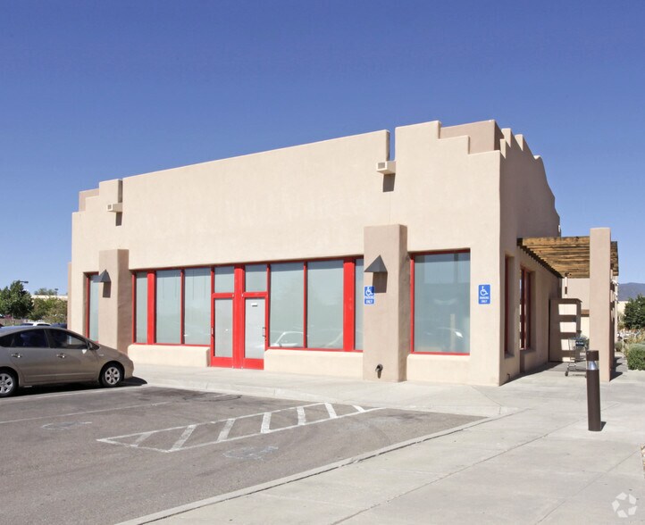 More Photos Of 3526 Zafarano Dr, Santa Fe Freestanding For Lease