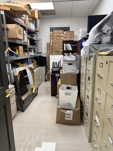 More Photos Of 15429 N Florida Ave, Tampa Medical For Lease