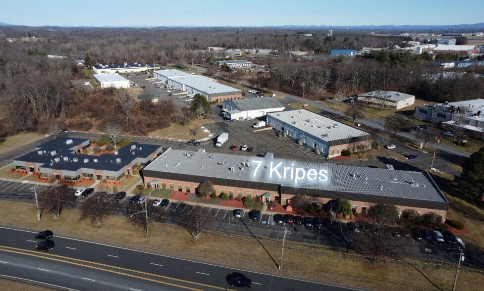 More Photos Of 7 Kripes Rd, East Granby Flex For Lease