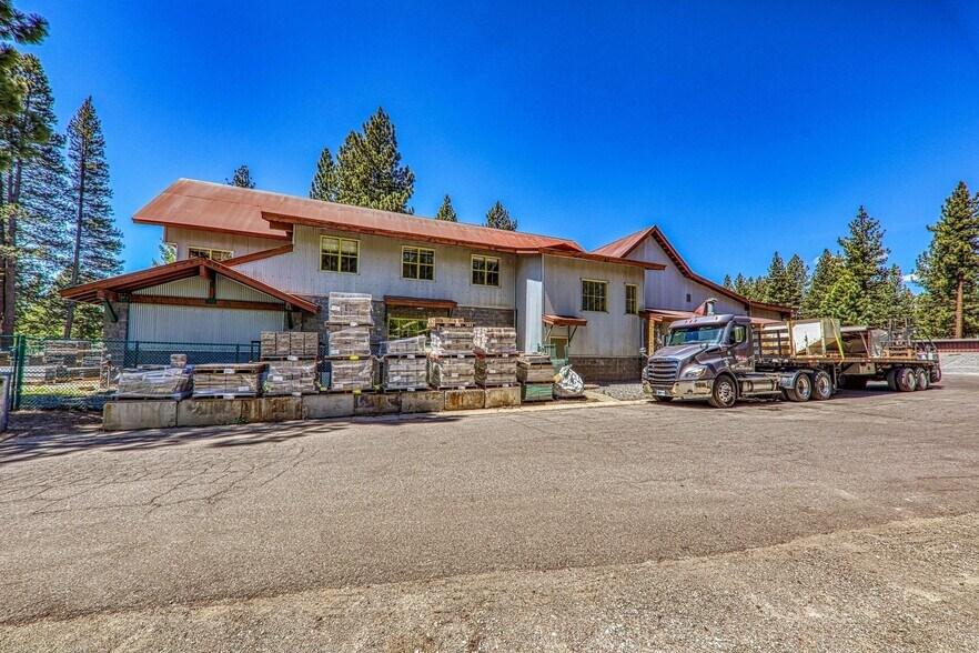 More Photos Of 10642 Pioneer Trl, Truckee Freestanding For Sale