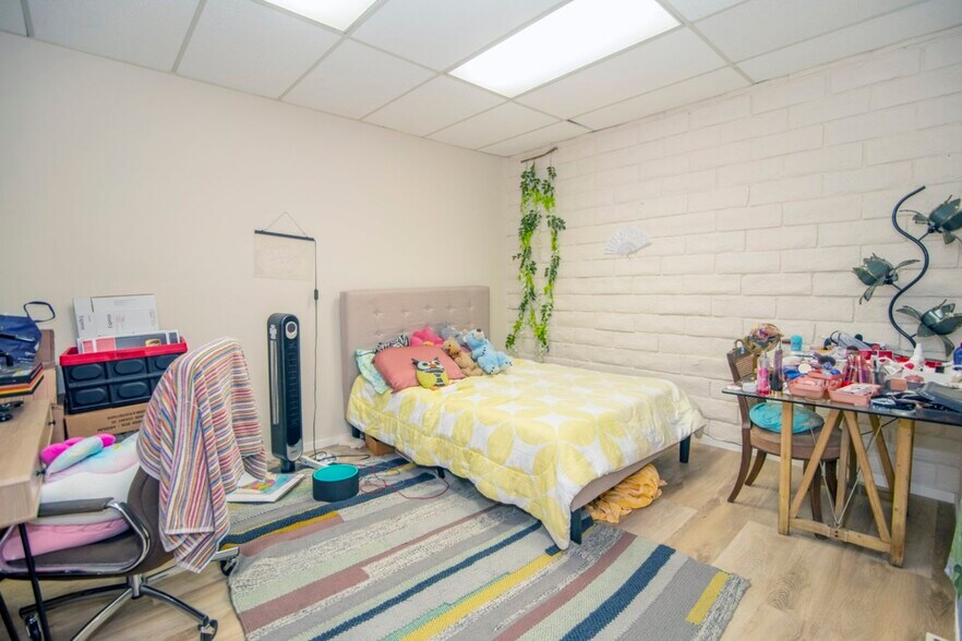 More Photos Of 2941-2943 Honolulu Ave, La Crescenta Restaurant For Sale