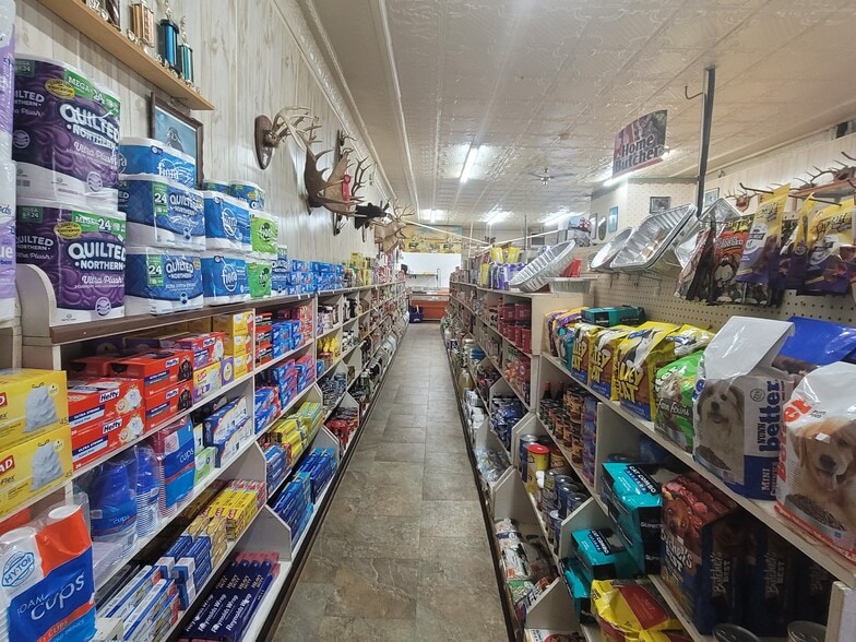 More Photos Of 153 Main St, Bowlus Convenience Store For Sale