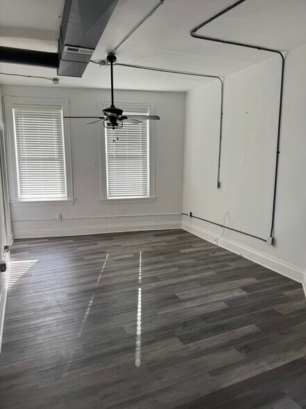 More Photos Of 4539 Montgomery Rd, Cincinnati Storefront Retail Residential For Sale