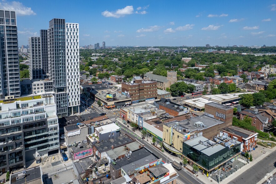 More Photos Of 800 Bathurst St, Toronto Medical For Sale