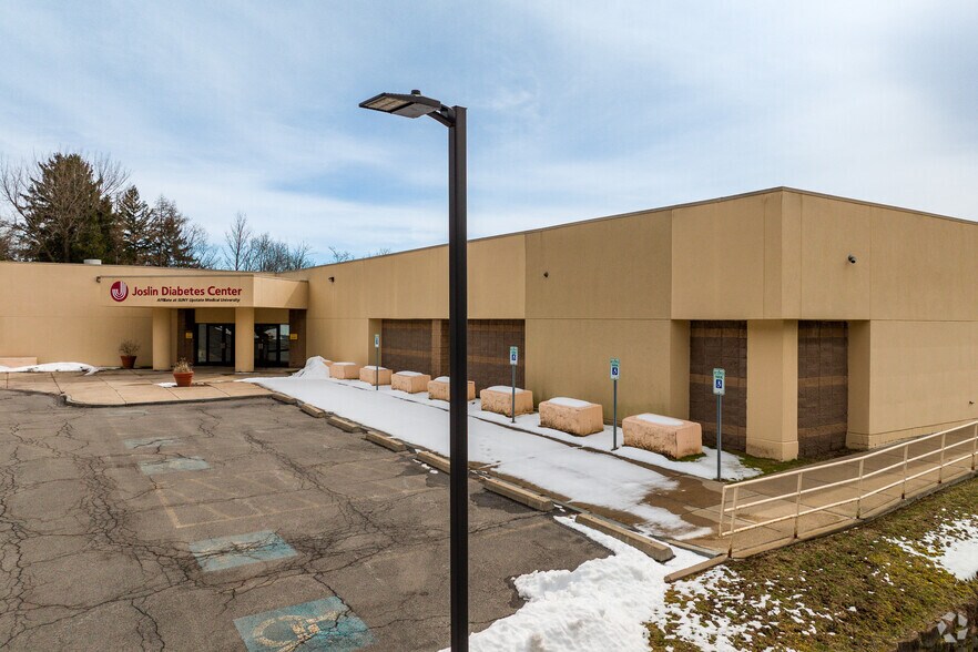 More Photos Of 3229 E Genesee St, Syracuse Medical For Lease