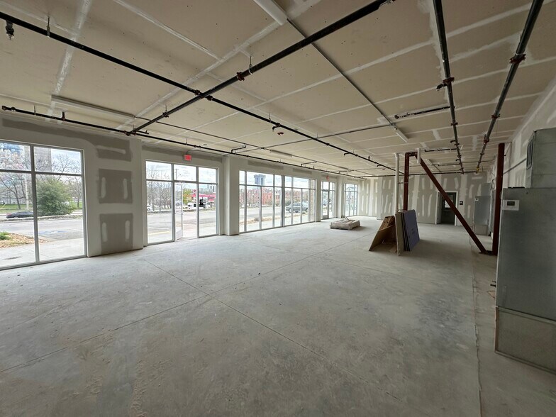 More Photos Of 1255 E Chestnut Expy, Springfield Apartments For Lease