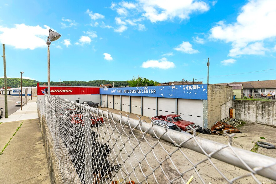 More Photos Of 653 Walnut St, East Liverpool General Retail For Sale