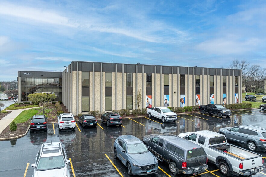 More Photos Of 3033 W Jefferson St, Joliet Office For Lease