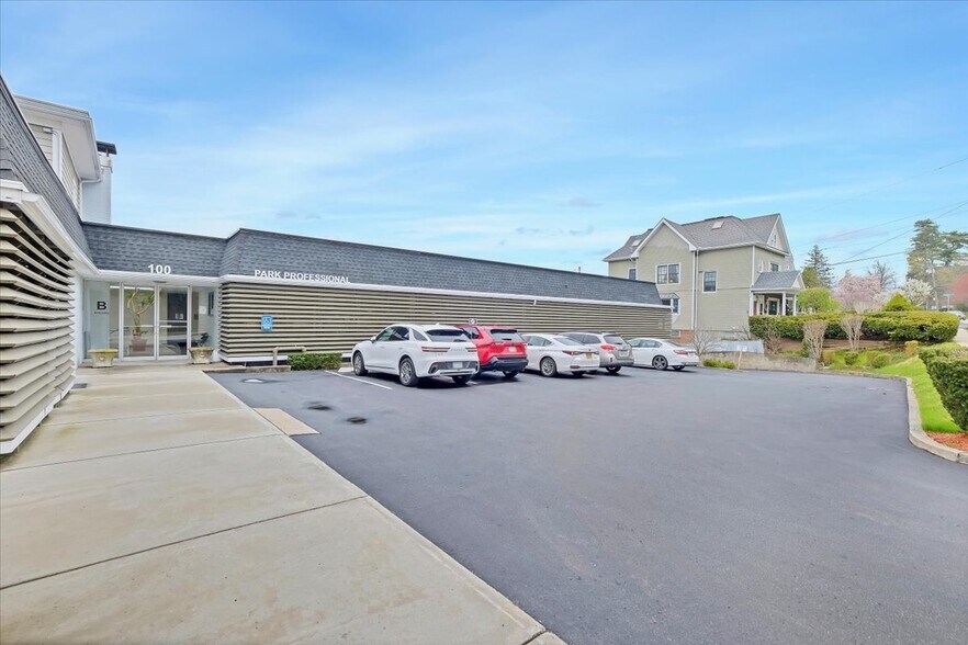 More Photos Of 100 S Highland Ave, Ossining Office For Sale