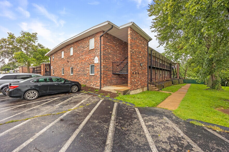 More Photos Of 4127 Geraldine Ave, Saint Ann Apartments For Sale