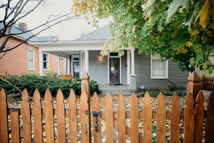 Primary Photo Of 1106 Forest Ave, Nashville Office For Sale