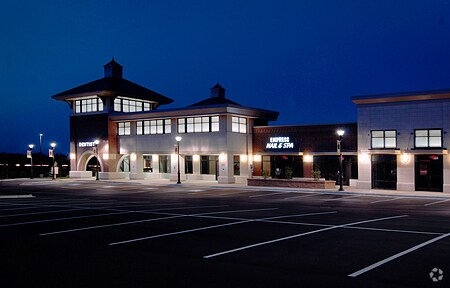 More Photos Of 1928-1995 Springbrook Square Dr, Naperville Unknown For Lease