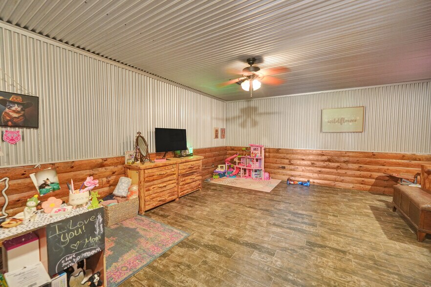 More Photos Of 2828 Interstate 20, Midland Flex For Sale