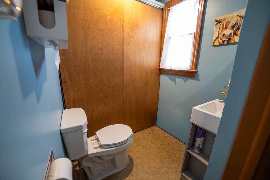 More Photos Of 811 Monroe St, Stroudsburg Office Residential For Lease