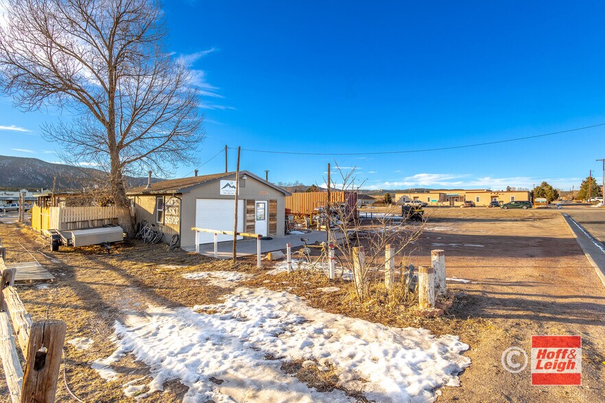 More Photos Of 252 Front St, Monument Freestanding For Sale