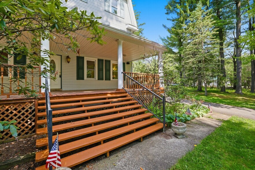 More Photos Of 1015 PA-390, Greentown Hospitality For Sale