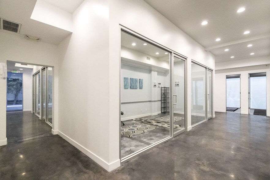 More Photos Of 6829 Lankershim Blvd, North Hollywood Medical For Lease