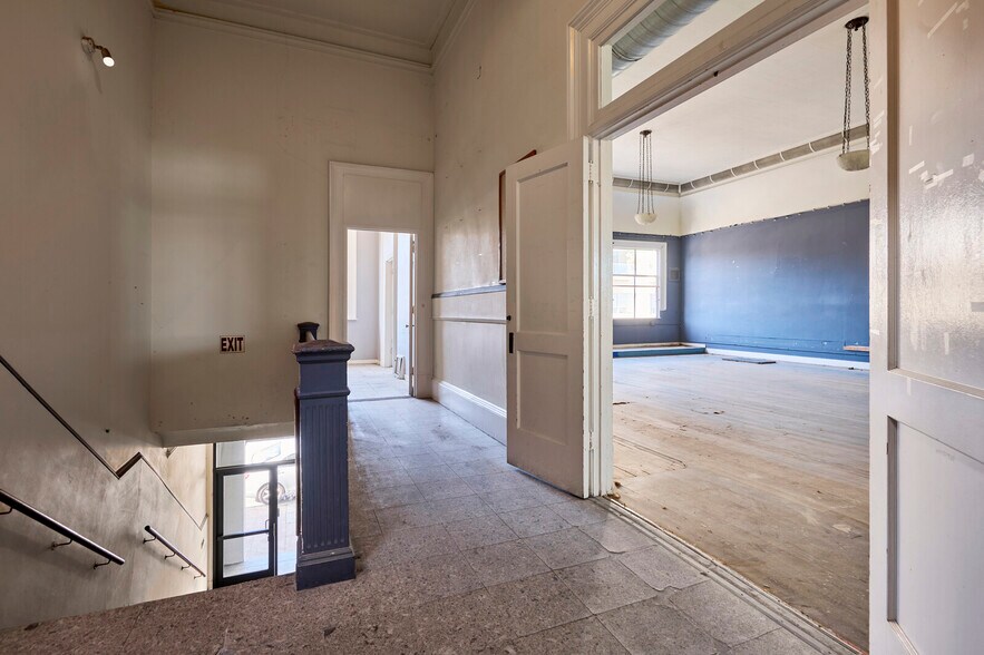 More Photos Of 709-711 S B St, San Mateo Storefront For Lease