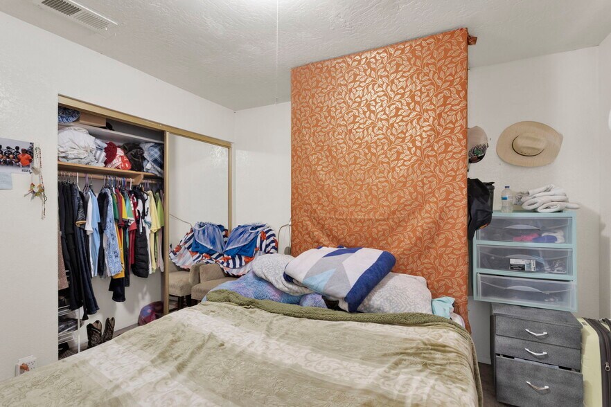 More Photos Of 14720 Main St, Hesperia Office For Sale