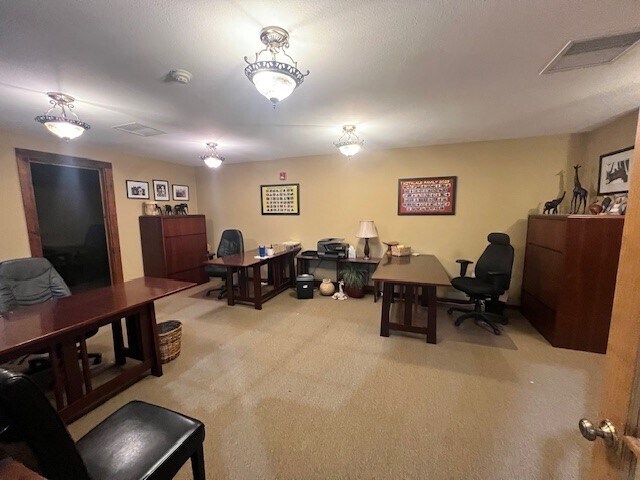 More Photos Of 114 Homestead Rd, Evergreen Showroom For Sale
