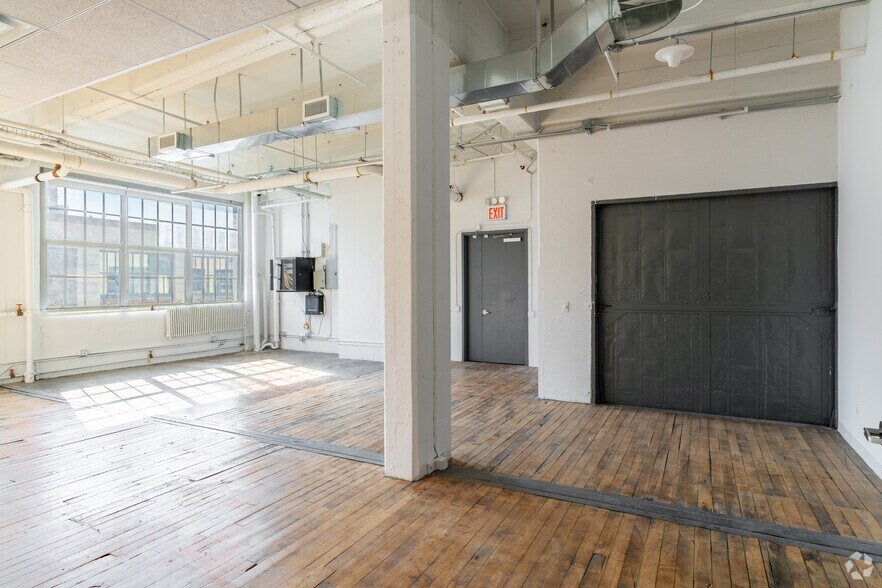 More Photos Of 220 36th St, Brooklyn Loft Creative Space For Lease