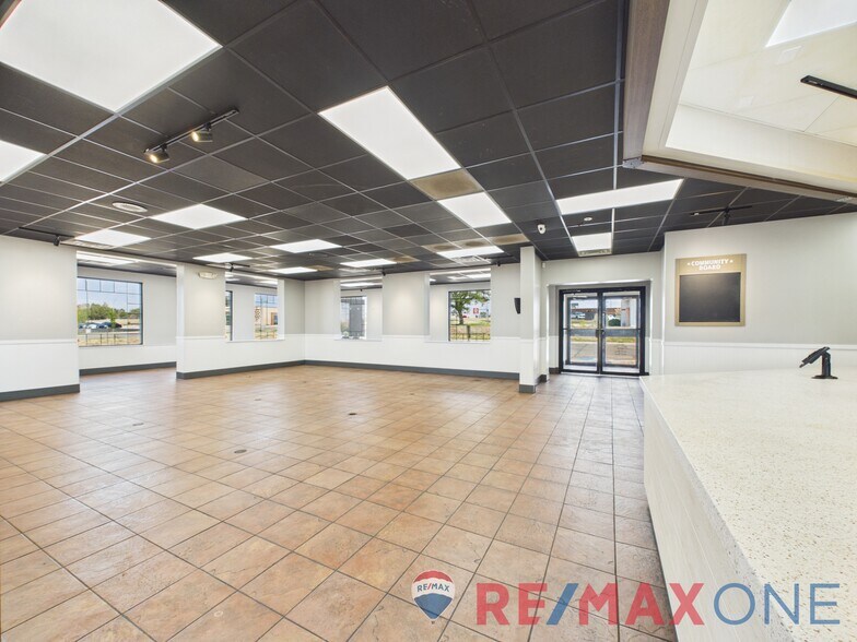 More Photos Of 2208 E Kansas Ave, Garden City Fast Food For Sale