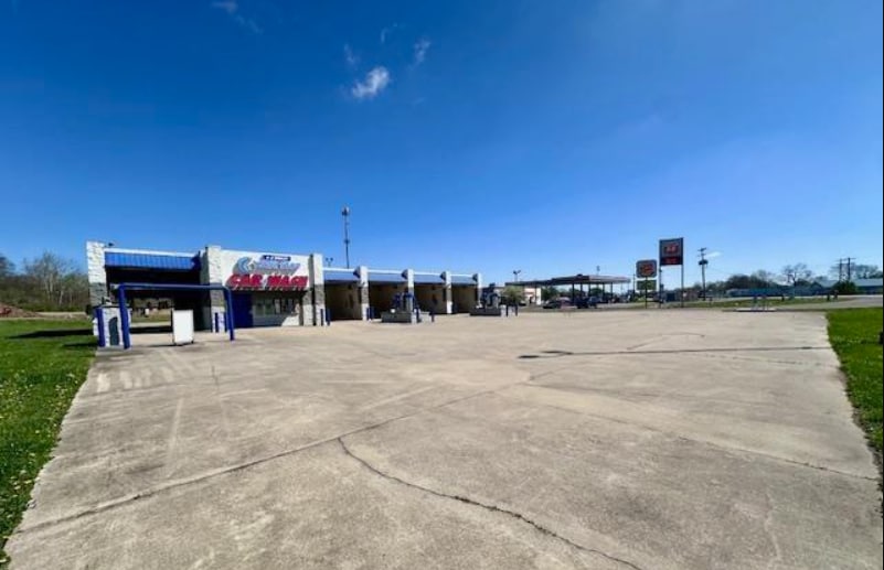 More Photos Of 259 S Herrington Pl, West Terre Haute Carwash For Sale