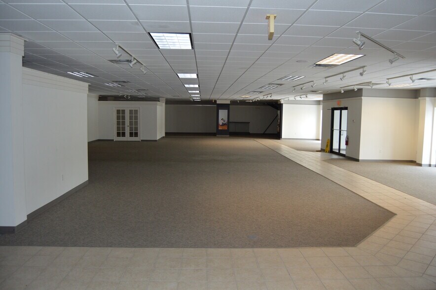 More Photos Of 20319 E Pennsylvania Ave, Dunnellon General Retail For Sale