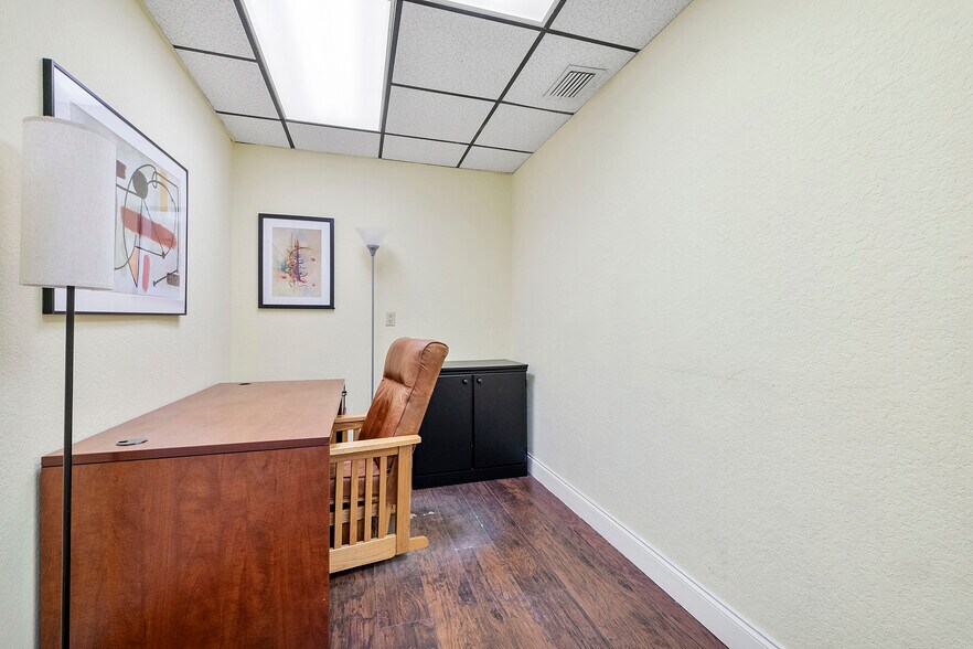 More Photos Of 1730 E Commercial Blvd, Fort Lauderdale Medical For Sale