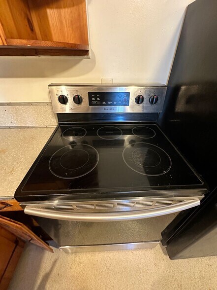 More Photos Of 10 SW 1st St, Christiansburg Apartments For Sale