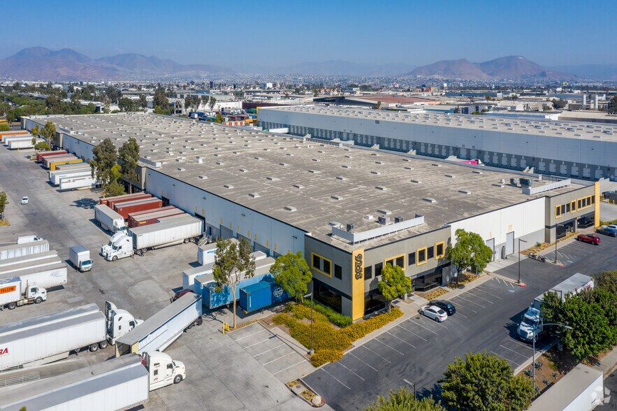 More Photos Of 9255 Customhouse Plz, San Diego Warehouse For Lease