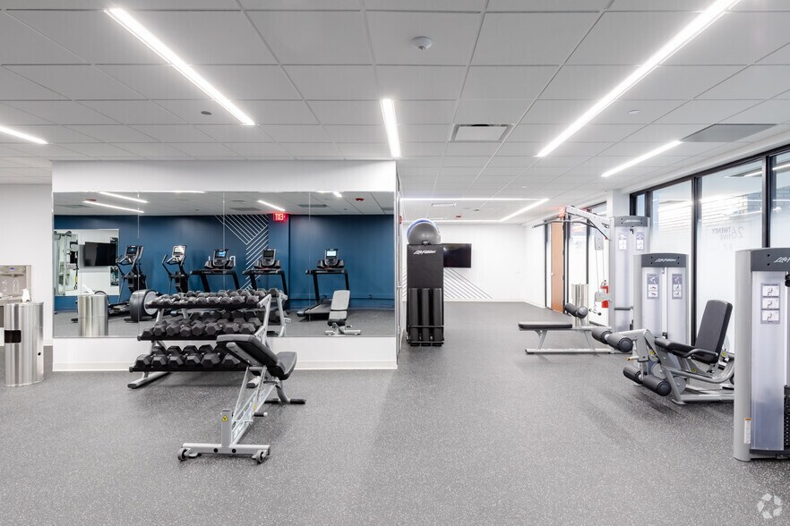 More Photos Of 2625 Butterfield Rd, Oak Brook Coworking Space