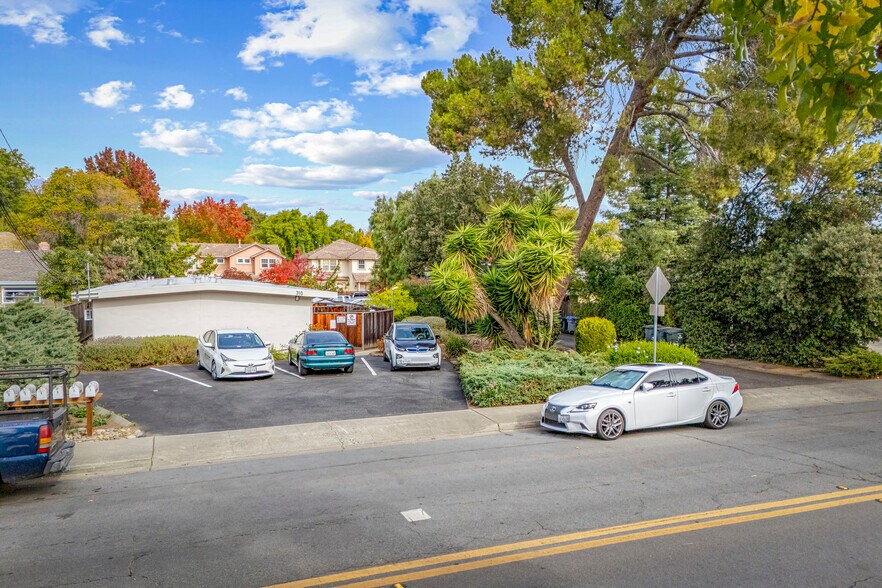 More Photos Of 310 Gladys Ave, Mountain View Apartments For Sale