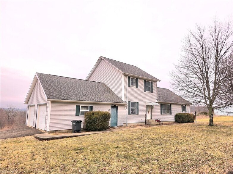 More Photos Of 141 Meadowpark Dr, Cambridge Apartments For Sale