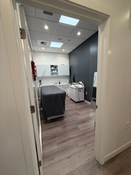 More Photos Of 8929 Madison Ave, Fair Oaks Freestanding For Lease