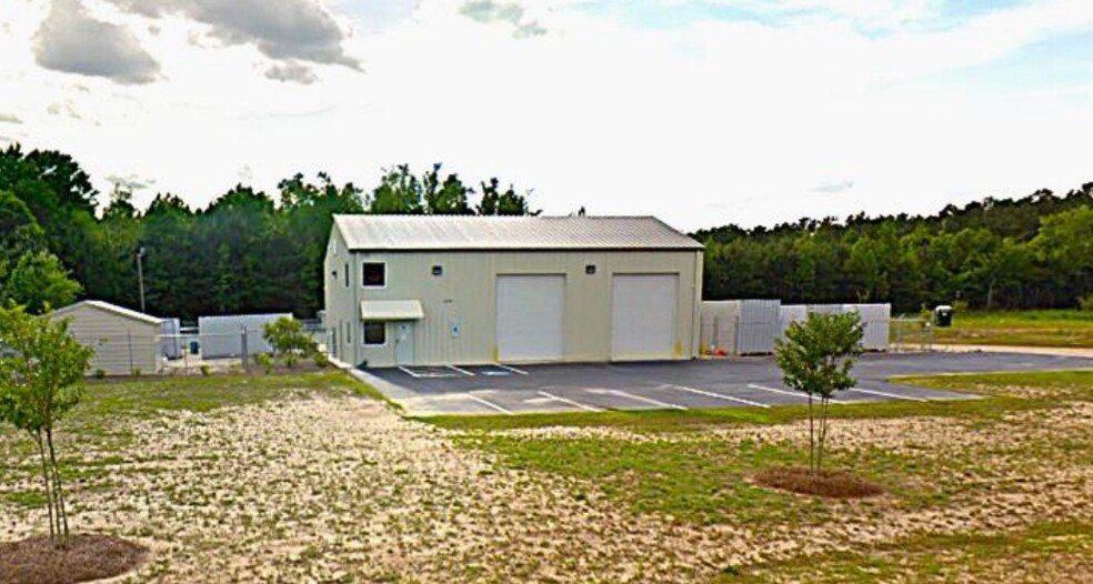 Primary Photo Of 2100 Angelia M St, Fayetteville Light Manufacturing For Lease