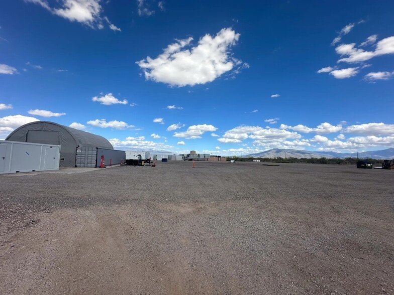 More Photos Of 7777 E Valencia Rd, Tucson Warehouse For Sale